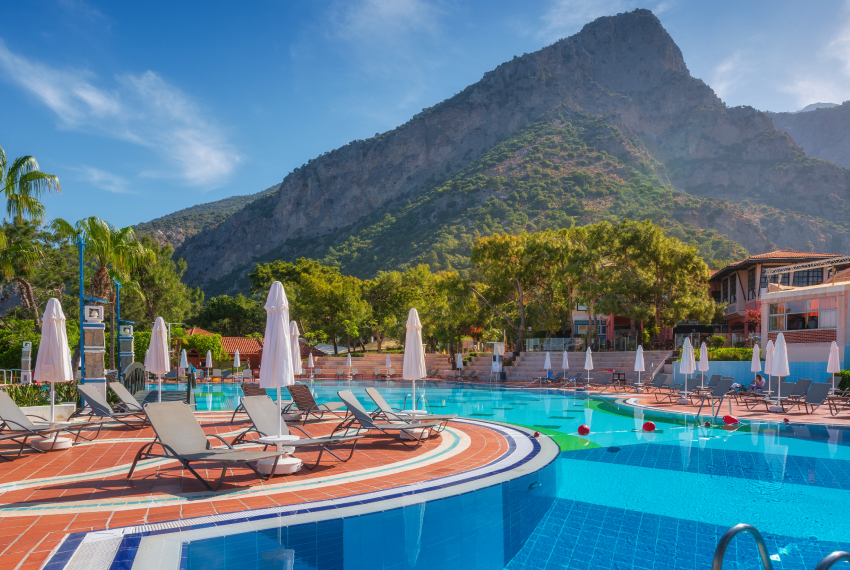 20 Tips To Know Before You Buy A Swimming Pool